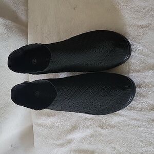 Bernie Mev Mules size 39